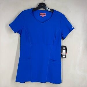 NWT Women's Med Couture Insight V Neck Size Small